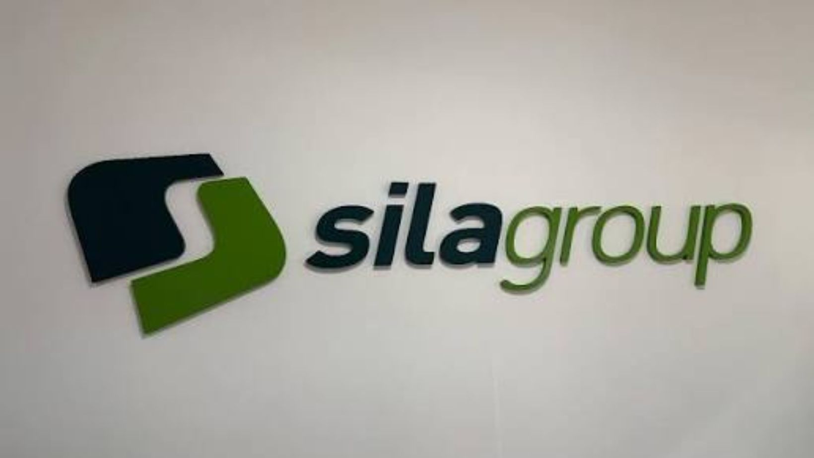 SILA GROUP ABRE VAGAS PARA AJUDANTE DE PRODUÇÃO
